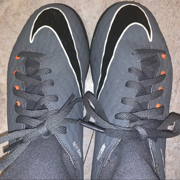 Nike Skin Gray Indoor Cleats Hypervenom X - Picture 2 of 12